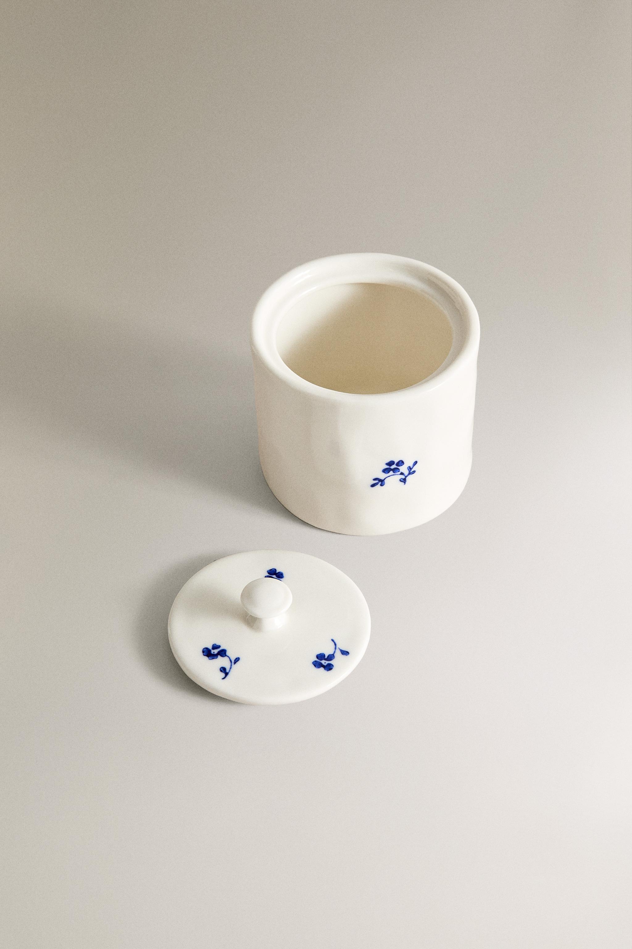 PORCELAIN SUGAR BOWL WITH FLORAL DETAIL